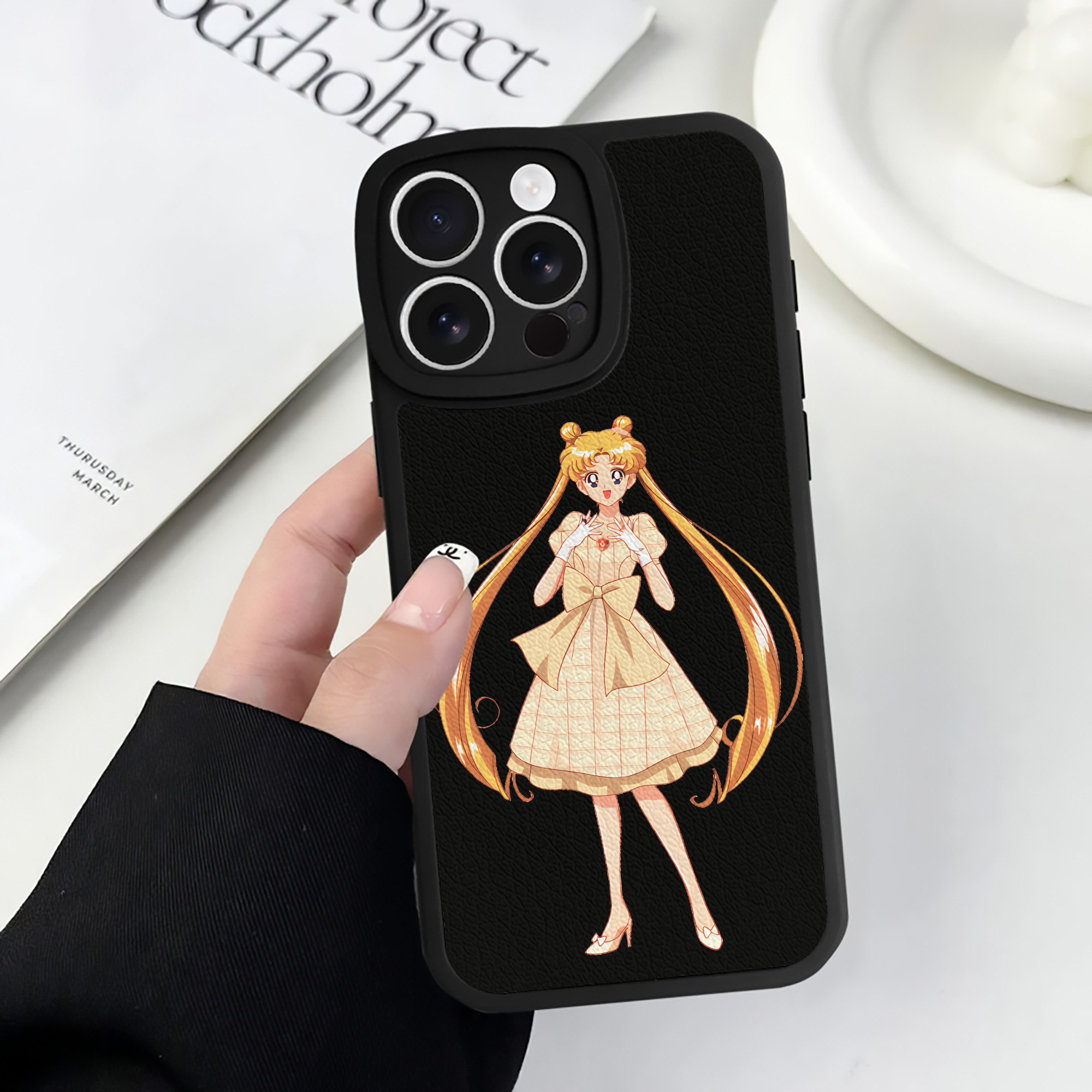 （画像用） 美少女戦士セーラームーン 愛野 美奈子 あいの みなこ Sailor Moon Aino Minako 【iPhone 16シリーズ対応】シリコンスマホケース（レザー調） 材質：シリコン